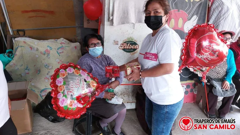¡Dona tus Muebles en [Ciudad] y Cambia Vidas!