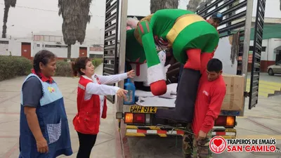 ¡Dona Ropa en [Tu Ciudad] y Transforma Vidas! ✨